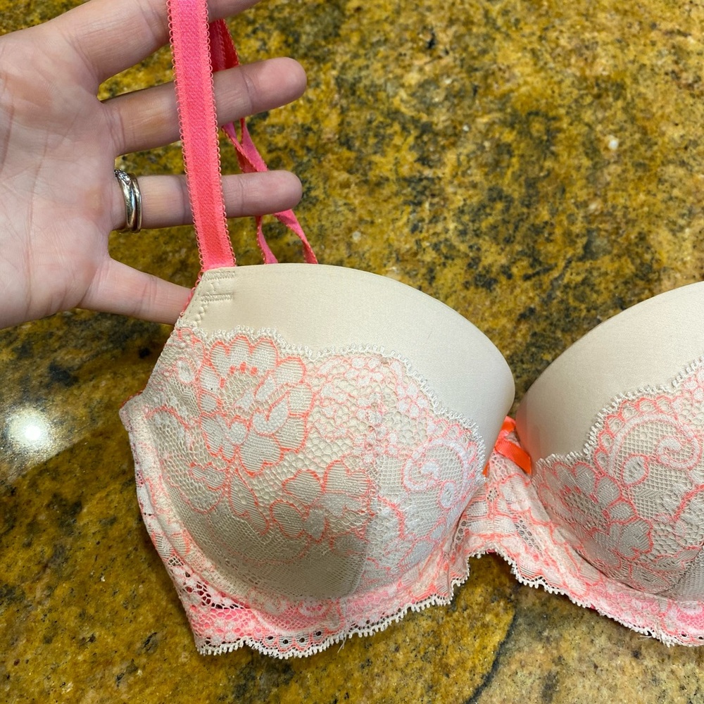 Sexy Victoria Secret Lined Demi Cream and Pink Spring Colors 32D - Picture 9 of 13